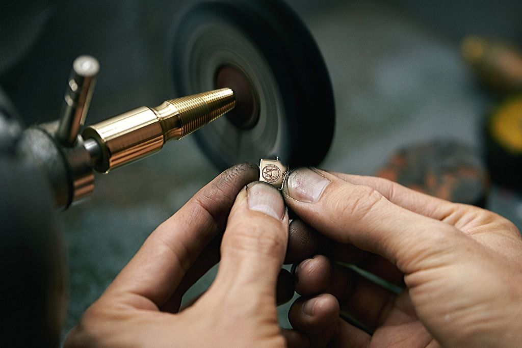 THE CRAFTSMANSHIP BEHIND HOUSE OF AURIC