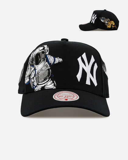 Mitchell & Ness New York Yankees 'Rocketman' Pro Pinch Snapback Black