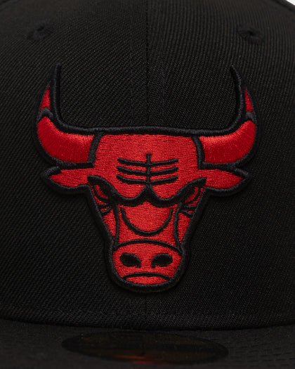 New Era Chicago Bulls "Scarlet Bottom" 59FIFTY Fitted Black/Scarlet