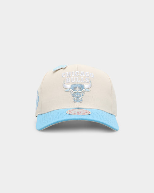 Mitchell & Ness Chicago Bulls 'Sky Blue' Snapback Cream