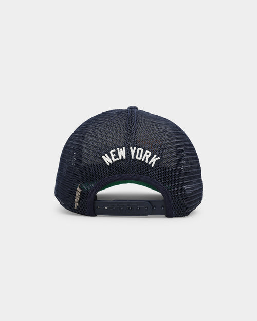 Pro Standard New York Yankees Visor Elite Trucker Eggshell/Navy