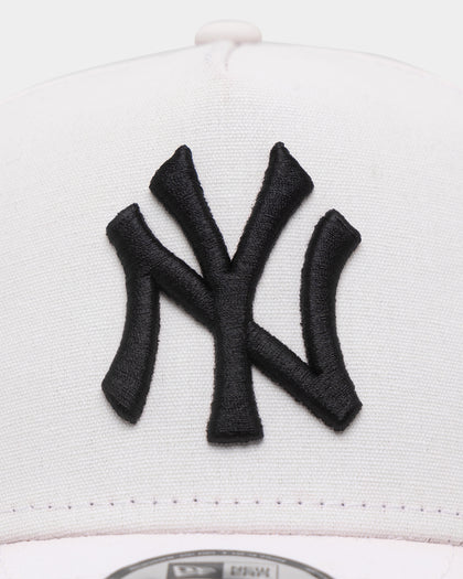 New Era Kids' New York Yankees 'UV Activated' 9FORTY A-Frame Snapback UV Active White