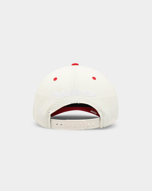 Mitchell & Ness Chicago Bulls Team Script OG Snapback Vintage Cream