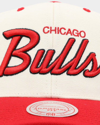Mitchell & Ness Chicago Bulls Team Script OG Snapback Vintage Cream