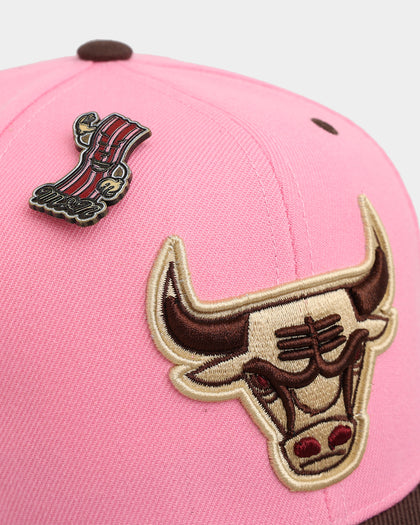 Mitchell & Ness Chicago Bulls 'Bacon Sugar' Fitted Pink