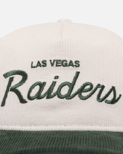 New Era Las Vegas Raiders 'Currency Corduroy' Golfer Pre-Curved Snapback Chrome White