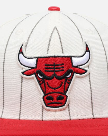 Pro Standard Chicago Bulls Pinstripe Wool Snapback Eggshell/Yellow