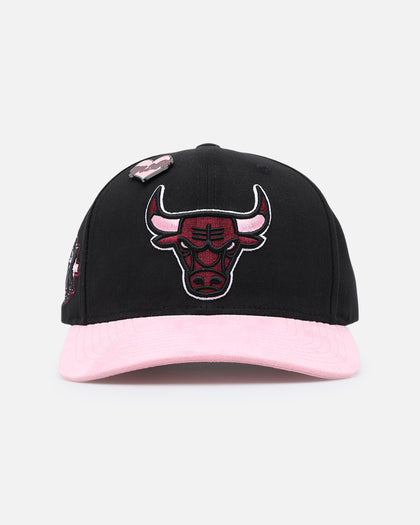 Mitchell & Ness Chicago Bulls 'Love & Devotion' Snapback Black/Pink