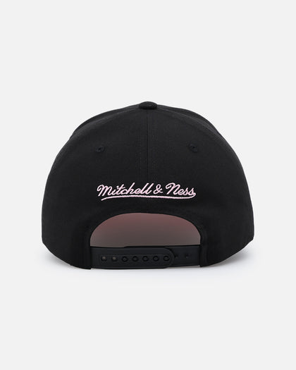 Mitchell & Ness Chicago Bulls 'Love & Devotion' Snapback Black/Pink