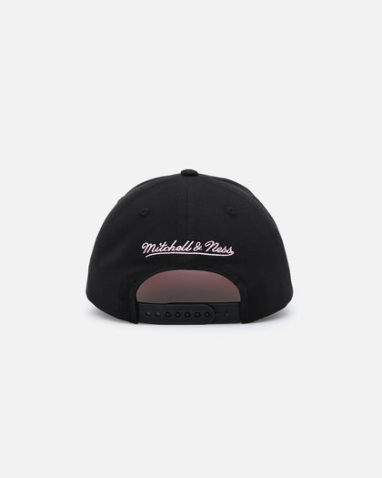 Mitchell & Ness Miami Heat 'Love & Devotion' Snapback Black/Pink