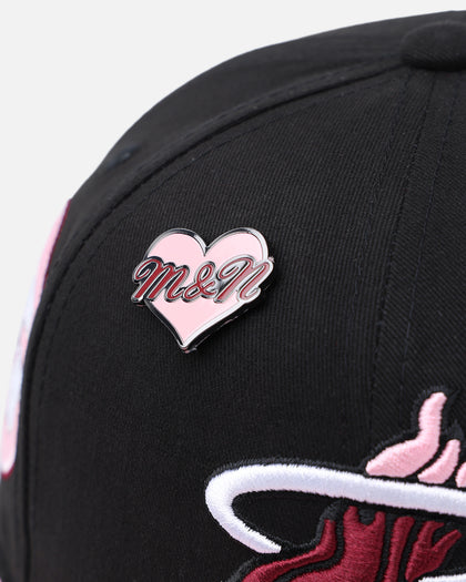 Mitchell & Ness Miami Heat 'Love & Devotion' Snapback Black/Pink