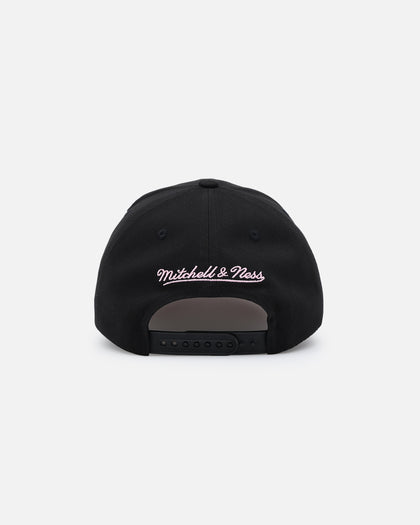 Mitchell & Ness Los Angeles Lakers 'Love & Devotion' Pro Crown Snapback Black