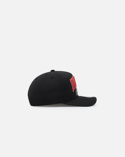 Mitchell & Ness Chicago Bulls 'Year Of The Dragon' Pro Crown Snapback Black