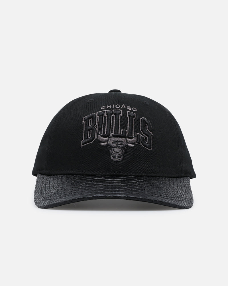 Mitchell & Ness Chicago Bulls Leather Elegance Snapback Black