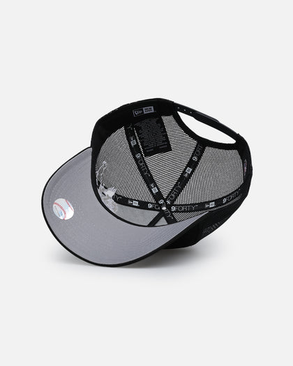 New Era New York Yankees 'Cherub Trucker' 9FORTY A-Frame Trucker Snapback Black/White