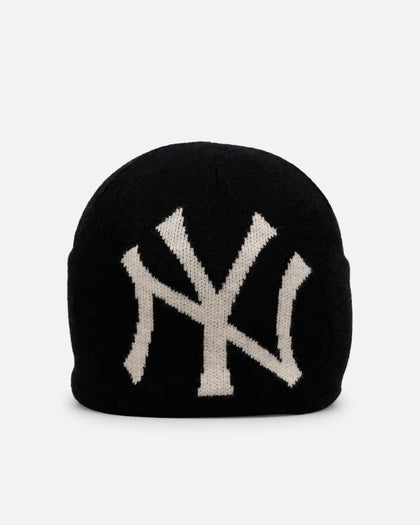 New Era New York Yankees Mega Logo Beanie Black