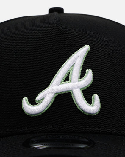 New Era Atlanta Braves 'Satin Flower' 9FORTY A-Frame Snapback Black/Pink