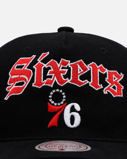 Mitchell & Ness Philadelphia 76ers 'Old English' Caddy Fit Snapback Black