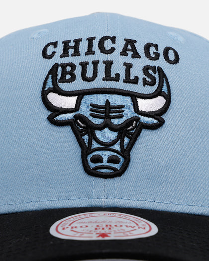 Mitchell & Ness Chicago Bulls 'Vapor Blue' 1998 Champion Pro Crown Snapback Blue