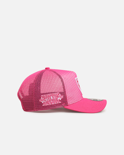 New Era Las Vegas Raiders 'Polychromatic Mesh' 9FORTY A-Frame Snapback Pink