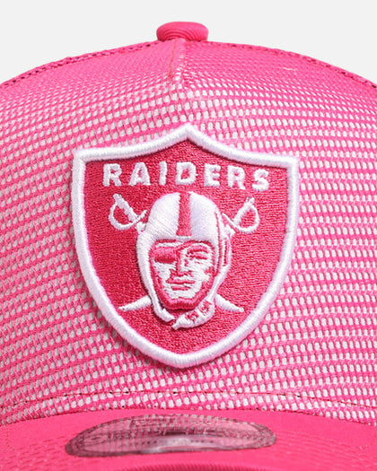 New Era Las Vegas Raiders 'Polychromatic Mesh' 9FORTY A-Frame Snapback Pink