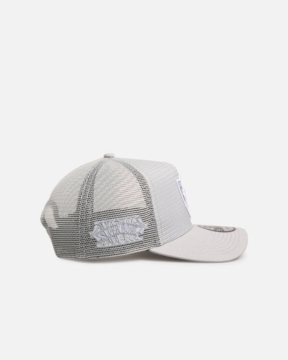 New Era Las Vegas Raiders 'Polychromatic Mesh' 9FORTY A-Frame Snapback Grey/White