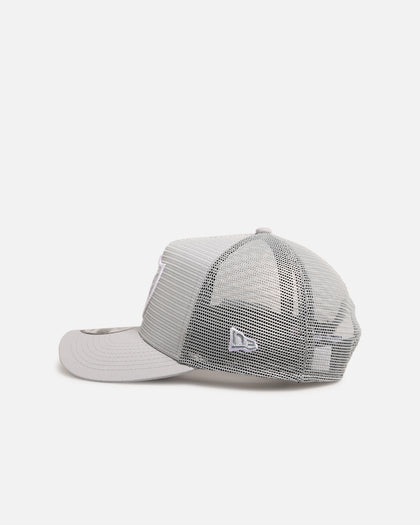 New Era Las Vegas Raiders 'Polychromatic Mesh' 9FORTY A-Frame Snapback Grey/White