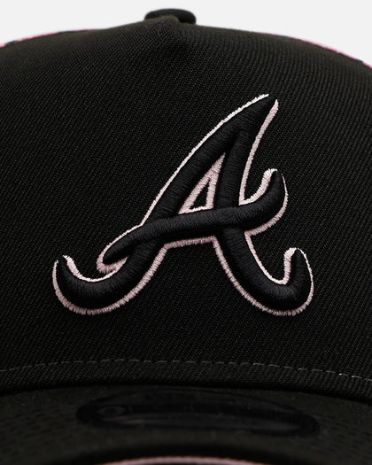 New Era Atlanta Braves 'Thoughtful' 9FORTY A-Frame Trucker Snapback Black/Pink