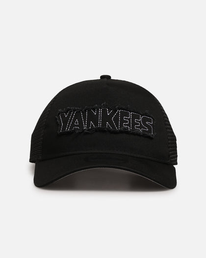 New Era New York Yankees 'Distressed' 9FORTY A-Frame Trucker Snapback Black/White