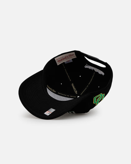 Mitchell & Mess Oregon Ducks 'Shadow Script' Pro Pinch Snapback Black