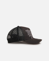 New Era New York Yankees 'Washed Fray' 9FORTY A-Frame Trucker Snapback Washed Grey