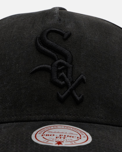 Mitchell & Ness Chicago White Sox 'Starburst' Pro Pinch Snapback Black