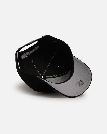 Mitchell & Ness Chicago Bulls 'Gothic Letter' Pro Pinch Snapback Black