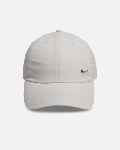 Nike Unstructured Dri-Fit Club Metal Swoosh Strapback Cap Light