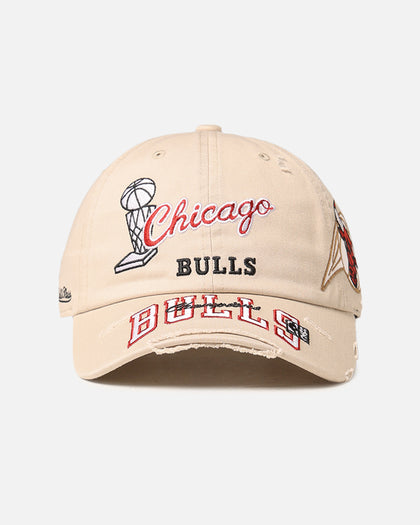 Mitchell & Ness Chicago Bulls 'Big Time' Dad Fit Strapback Bone