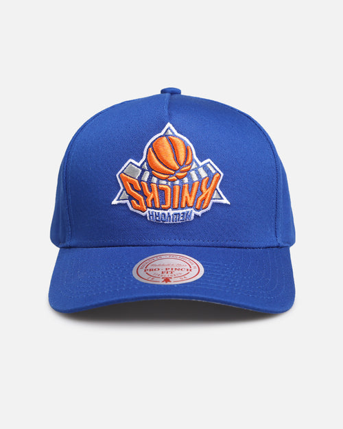 Mitchell & Ness New York Knicks 'Upside Down Logo' Pro Pinch Snapback Blue