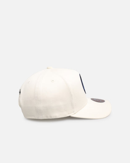 Mitchell & Ness Dallas Mavericks 'Upside Down Logo' Pro Pinch Snapback White
