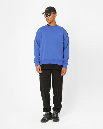 Pyra Classic Curved Crewneck Blue