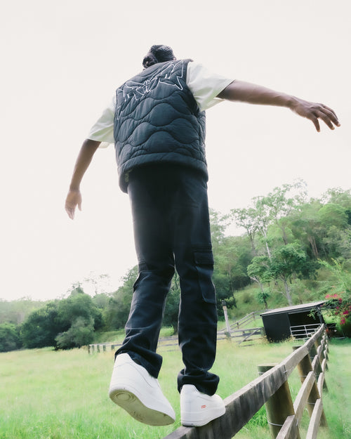 Loiter Hunter Vest Black