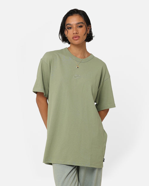 Nike Sportswear Premium Essentials Sustainable T-Shirt Oil Green