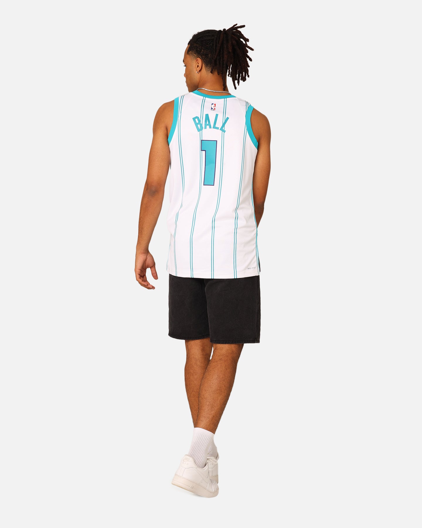 white charlotte hornets jersey