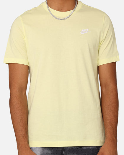 Nike Sportswear Club T-Shirt Luminous Green