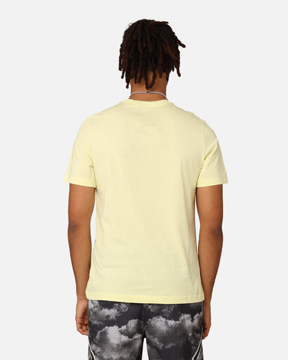 Nike Sportswear Club T-Shirt Luminous Green