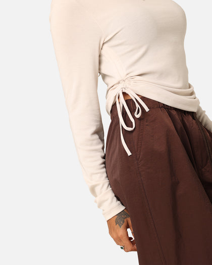 Nike Women's Sportswear Essential Ribbed Long Sleeve Mod Crop Top Light Orewood Brown/Sail