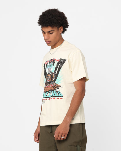 Mitchell & Ness Vancouver Grizzlies Bear On Tear T-Shirt Cream
