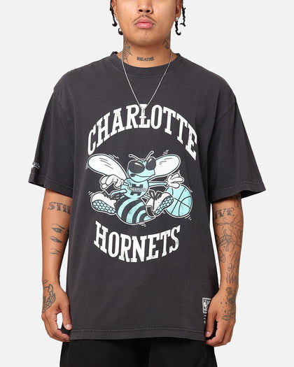 Mitchell & Ness Charlotte Hornets Ice Blue Logo T-Shirt Faded Black