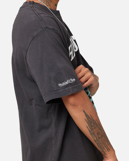 Mitchell & Ness Charlotte Hornets Ice Blue Logo T-Shirt Faded Black
