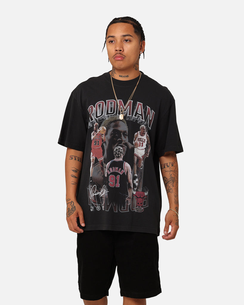 Mitchell & Ness Chicago Bulls Dennis Rodman Player & Stats T-Shirt Bla ...