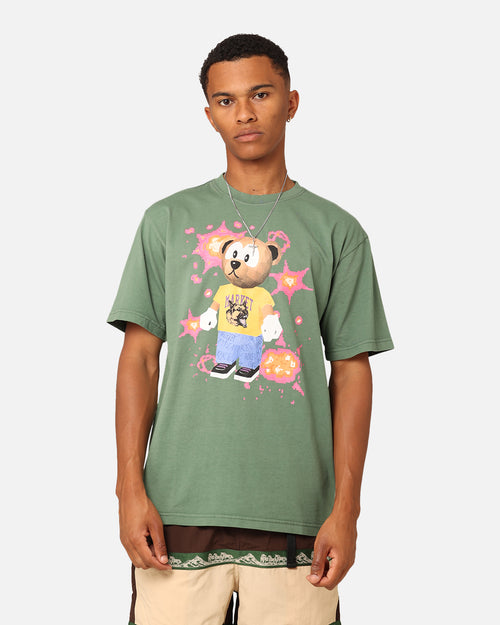Market 32-Bit Bear T-Shirt Fern