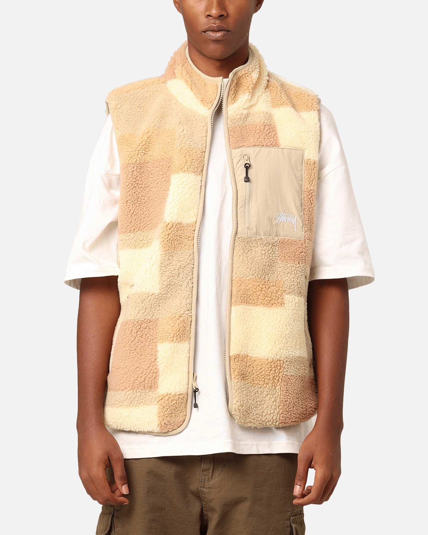 早く買お stussy PHOTO JACQUARD VEST 【公式通販】